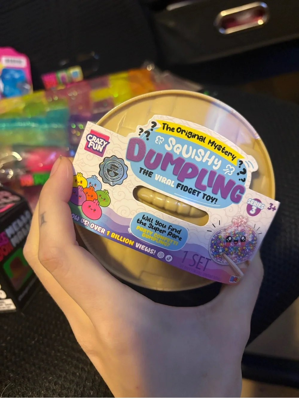 VIRAL SQUISHY MYSTERY BOX